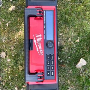 Milwaukee pack out Radio/speaker with built in charger